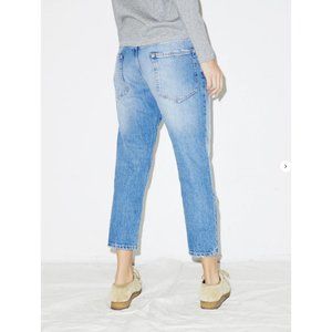 6397 Shorty Jeans in Faded Blue - Size 30